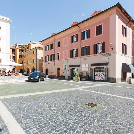 Bed & Breakfast Piazza Fratti 3*