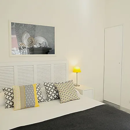 Piazza Fratti Bed & Breakfast 3*