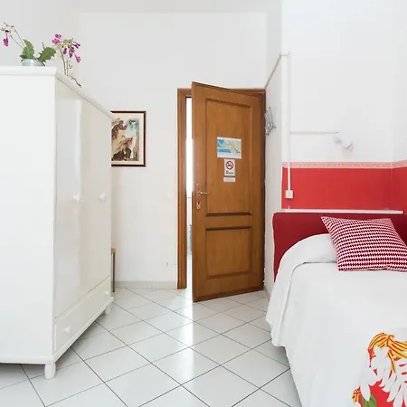 Piazza Fratti 3*