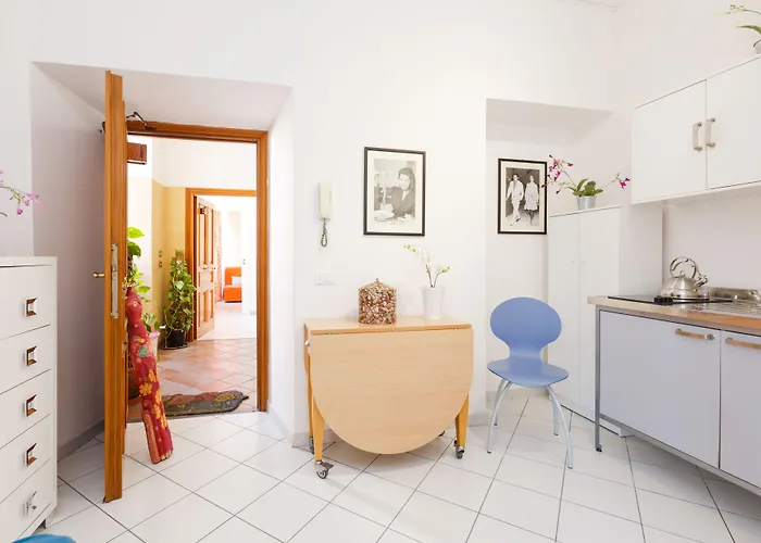 Piazza Fratti 3* Civitavecchia