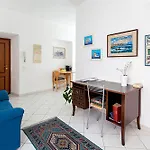 Piazza Fratti 3*