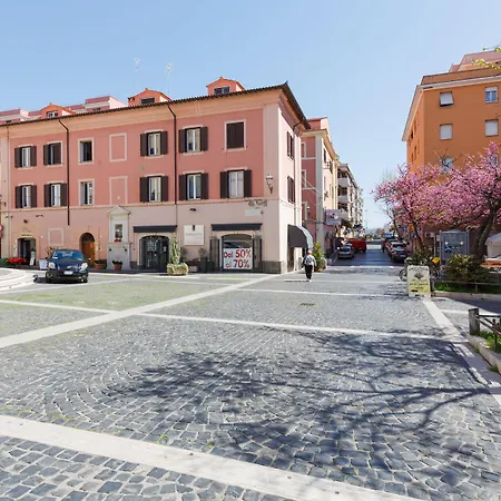 Piazza Fratti 3* チビタベッキア