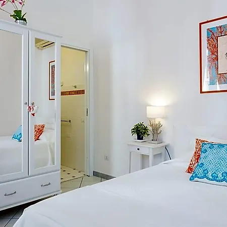 Piazza Fratti Bed & Breakfast 3*