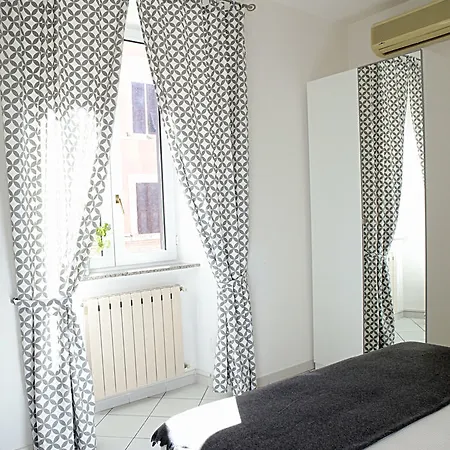 Piazza Fratti Bed & Breakfast