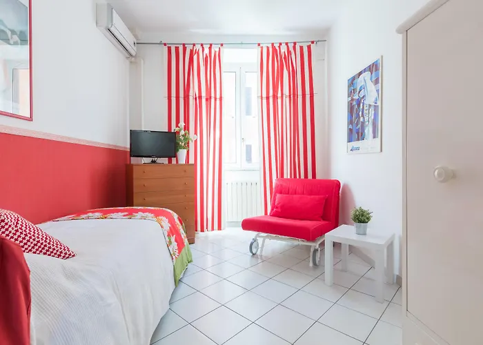 Bed & Breakfast Piazza Fratti 3*