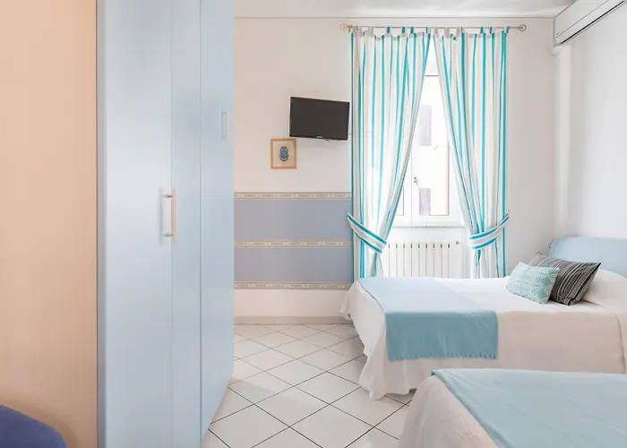 Piazza Fratti 3* Civitavecchia