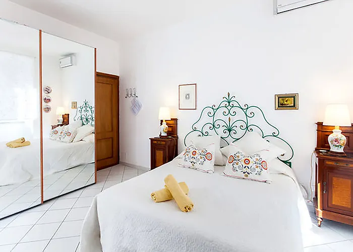 Piazza Fratti Bed & Breakfast 3*